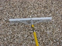Roughneck 68636 900mm Aluminium Landscape Rake